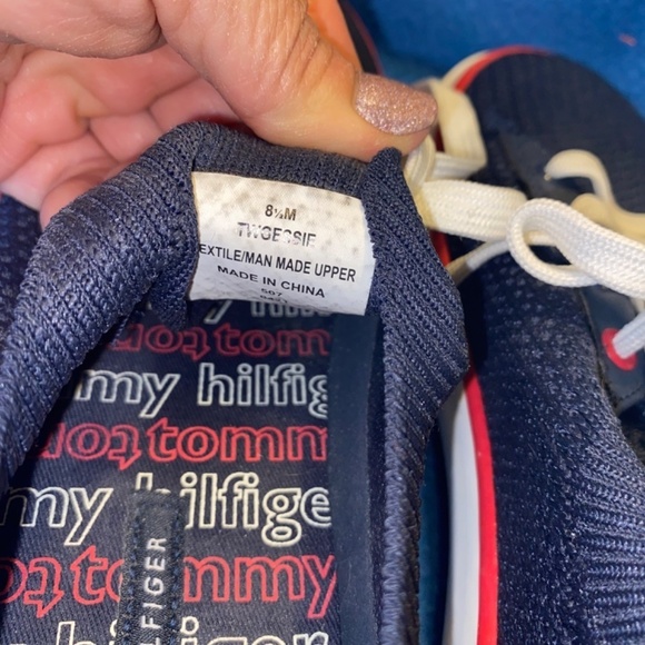 Tommy Hilfiger men’s size 8.5 sneakers like new - Picture 5 of 8